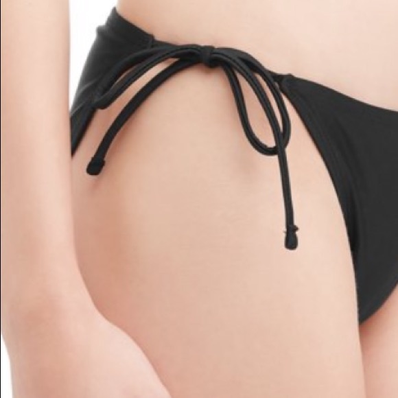 Bikini - Picture 6 of 6